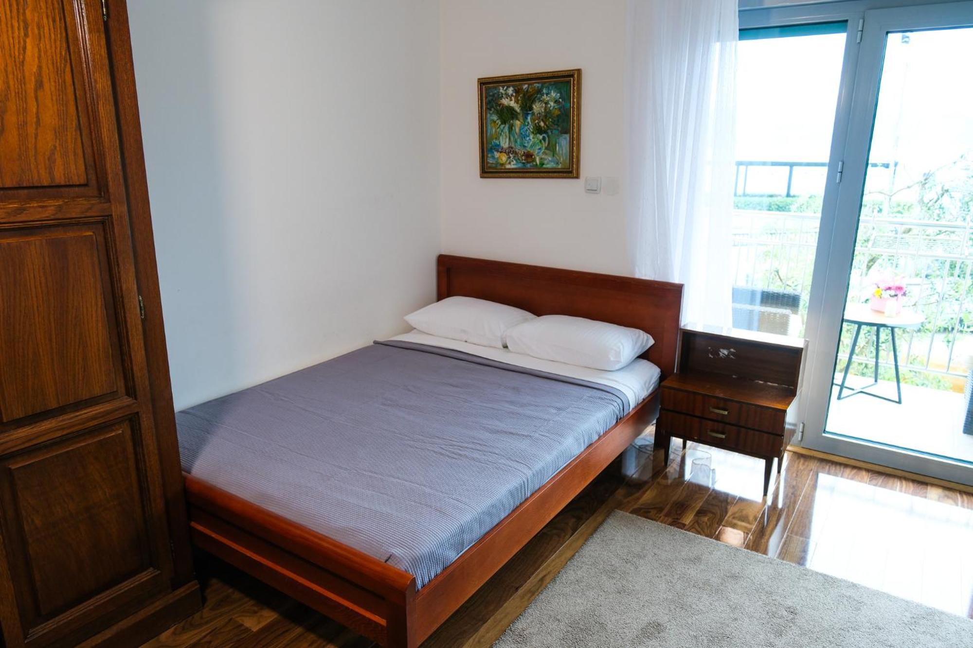 Qumi Apartments Tivat Eksteriør bilde