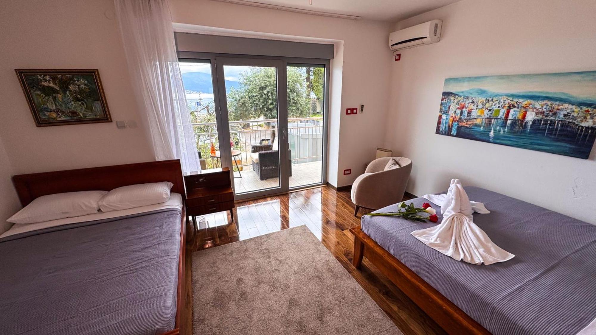 Qumi Apartments Tivat Eksteriør bilde