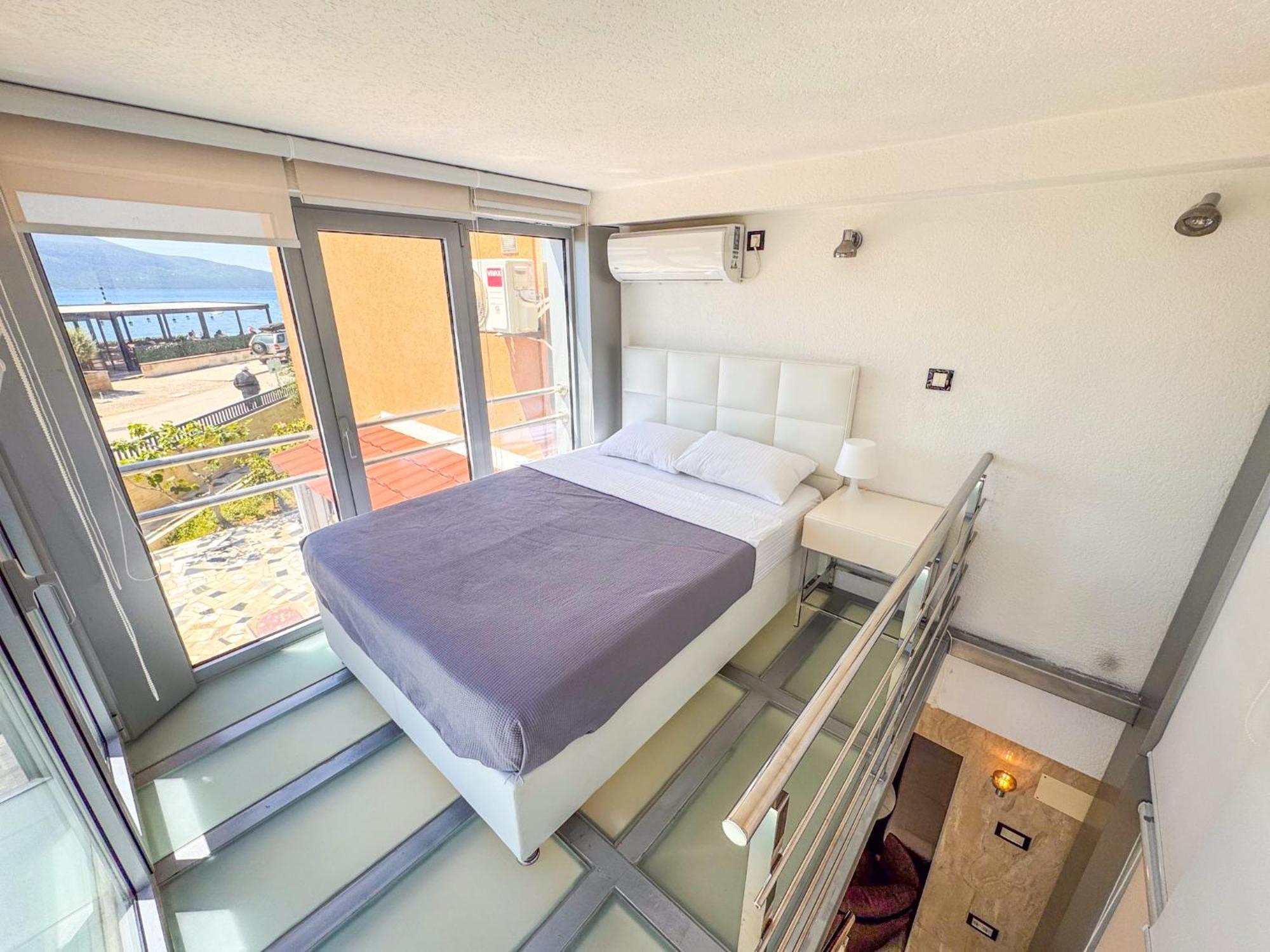Qumi Apartments Tivat Eksteriør bilde